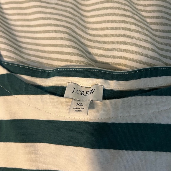 Buy 2 get one FREE 🍏 jcrew factory button tee - Picture 5 of 8